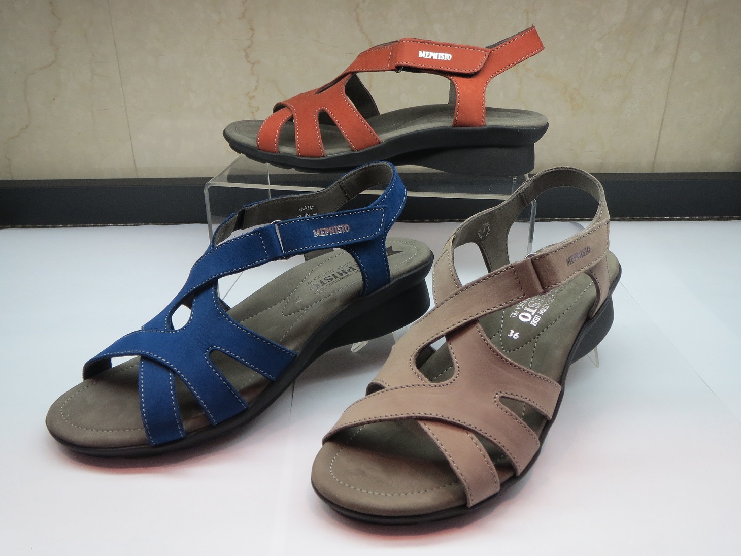〈ショップ〉 メフィスト新作サンダル入荷しました。(2014/04/25)｜足と靴の研究所